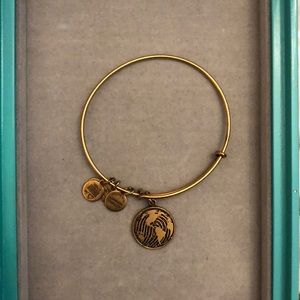NWOT Alex and Ani Bracelet